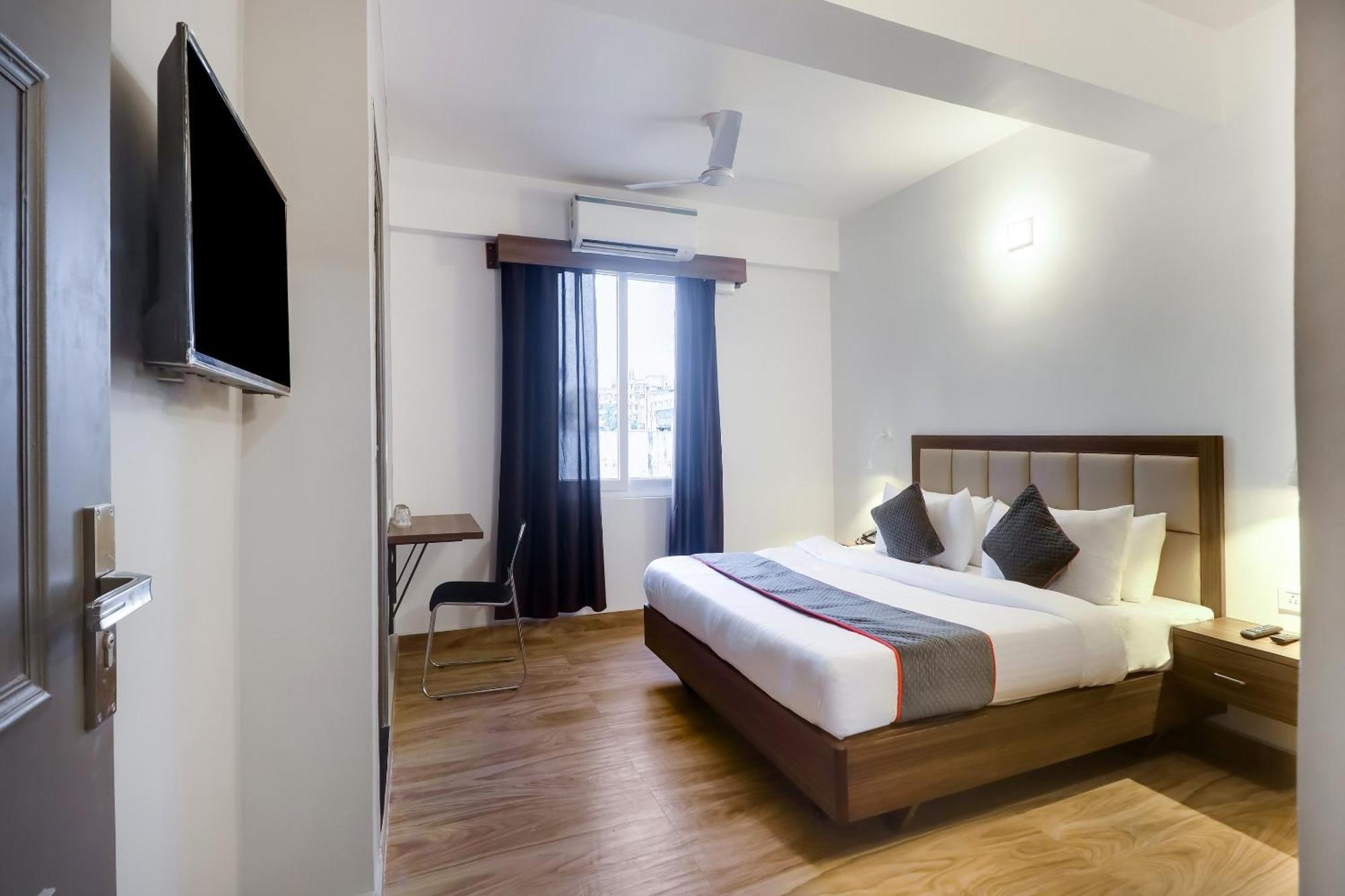 Townhouse Townhouse Clark Inn Patna  Exteriör bild