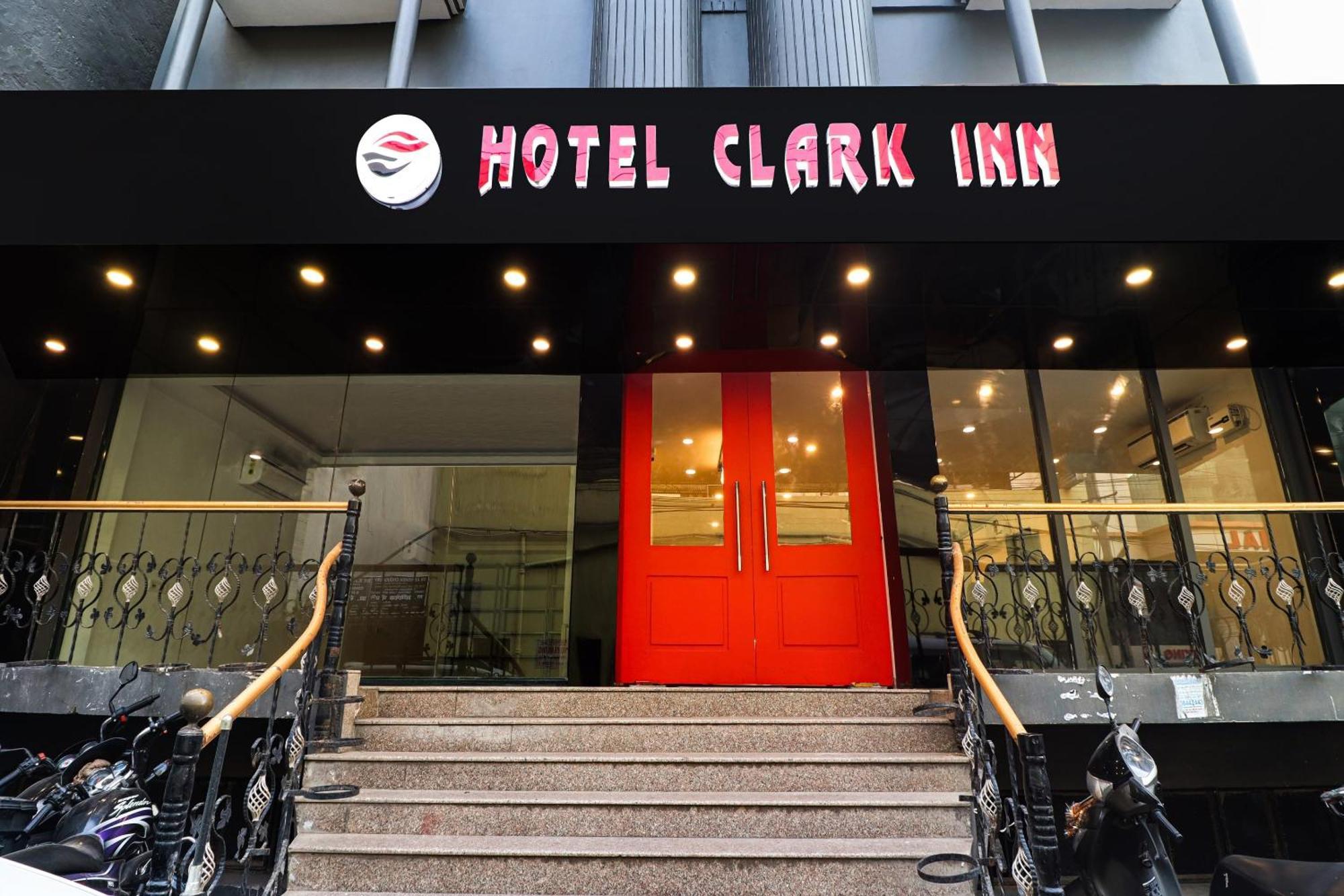 Townhouse Townhouse Clark Inn Patna  Exteriör bild