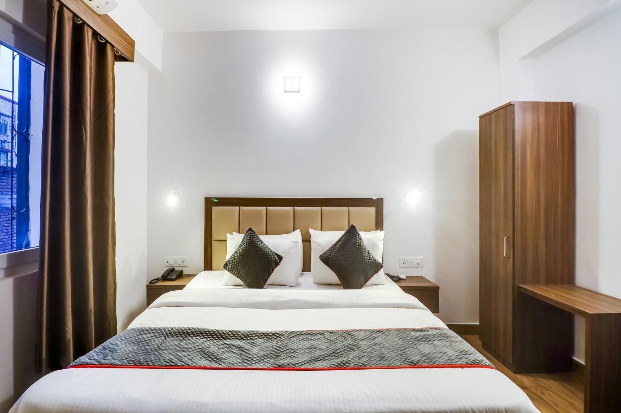 Townhouse Townhouse Clark Inn Patna  Exteriör bild