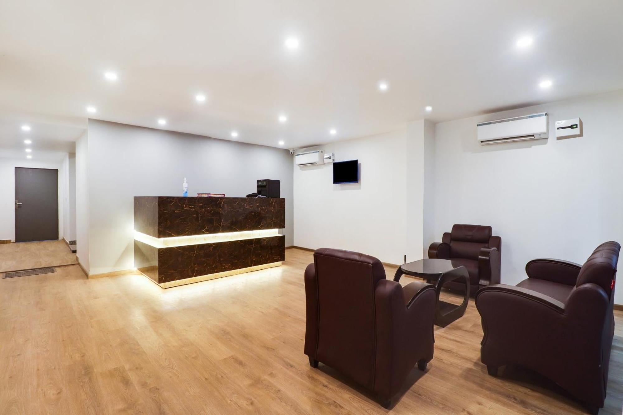 Townhouse Townhouse Clark Inn Patna  Exteriör bild