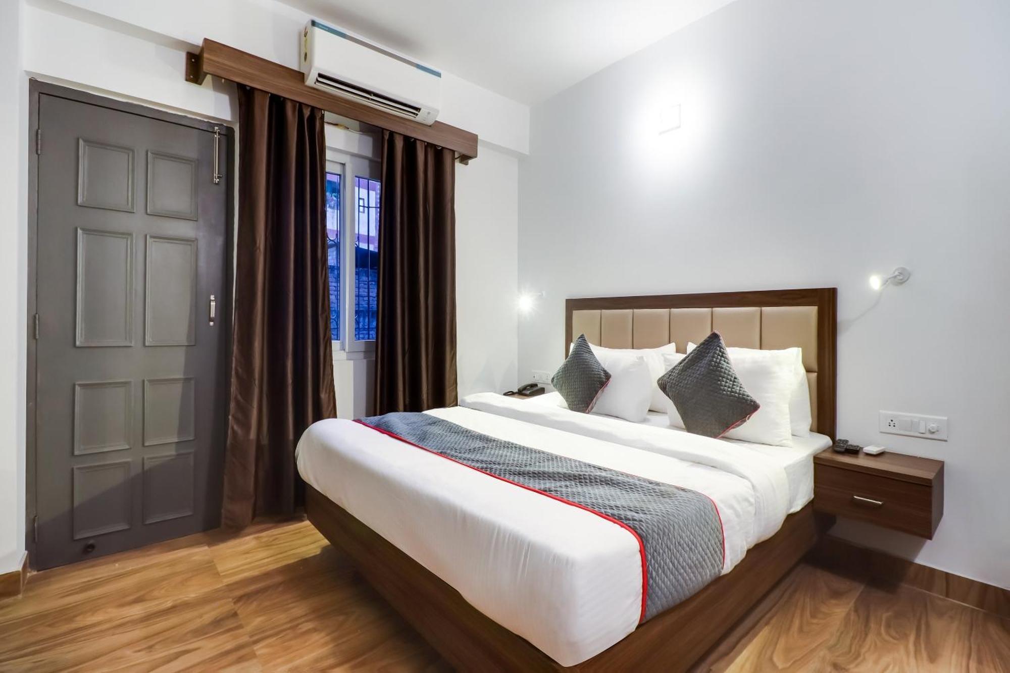 Townhouse Townhouse Clark Inn Patna  Exteriör bild